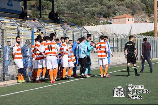 Calcio, Santa Cecilia. Il presidente Libertone passa all'Albissole, il destino orange appeso a un filo Calcio, Santa Cecilia. Il presidente Libertone passa all'Albissole, il destino orange appeso a un filo