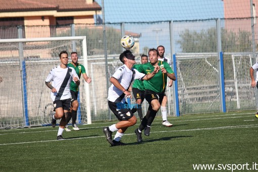 Eccellenza. Albenga a caccia del poker per restare in testa a punteggio pieno, al "Brin" il big match tra Cairese e Genova Calcio Eccellenza. Albenga a caccia del poker per restare in testa a punteggio pieno, al "Brin" il big match tra Cairese e Genova Calcio