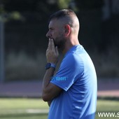 Calcio. Vado imballato con il Pietra, mister De Lucia rimanda ogni giudizio: "Loro più brillanti, difficile avere spunti con questi carichi di lavoro" (VIDEO) Calcio. Vado imballato con il Pietra, mister De Lucia rimanda ogni giudizio: "Loro più brillanti, difficile avere spunti con questi carichi di lavoro" (VIDEO)