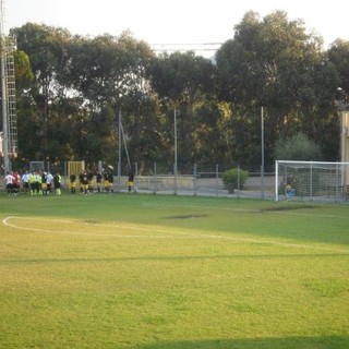 Loanesi: gas e luce tagliati, ma la squadra riscalda gli animi