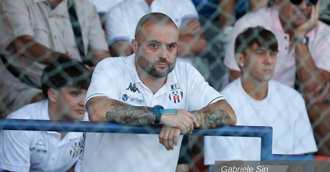 mister Sapero in tribuna dopo l'espulsione in Savona - Albissole mister Sapero in tribuna dopo l'espulsione in Savona - Albissole