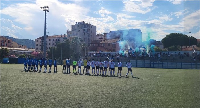 Calcio, Pietra Ligure. L'Under 15 è campione, ma arrivano i complimenti per la sportività al Savona