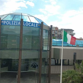 Albenga | Servizi straordinari della Polizia Locale durante la partita dei Mondiali di calcio tra Francia e Marocco