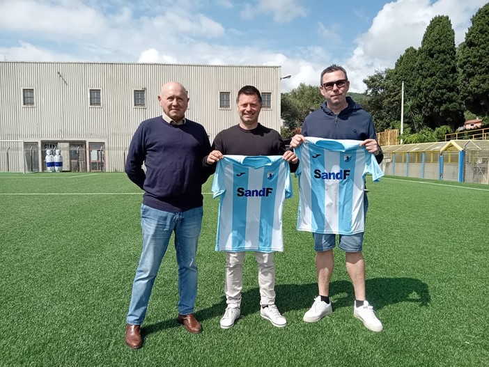 Calcio. Albissole, ora è ufficiale: il nuovo tecnico è Cristian Cattardico, Ghirardelli sarà il preparatore dei portieri Calcio. Albissole, ora è ufficiale: il nuovo tecnico è Cristian Cattardico, Ghirardelli sarà il preparatore dei portieri