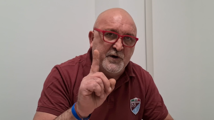 Calcio, Vadese. Il club e mister Saltarelli rompono con il Vado: "Mai più al Chittolina. Tarabotto ha la concessione, ma non è il padrone dello stadio" (VIDEO)