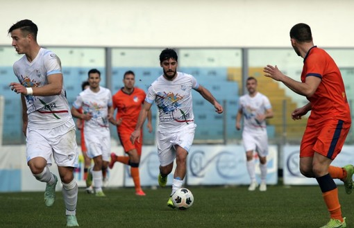 Sanremese calcio: raccolti oltre 2600 Euro con le maglie celebrative del Festival