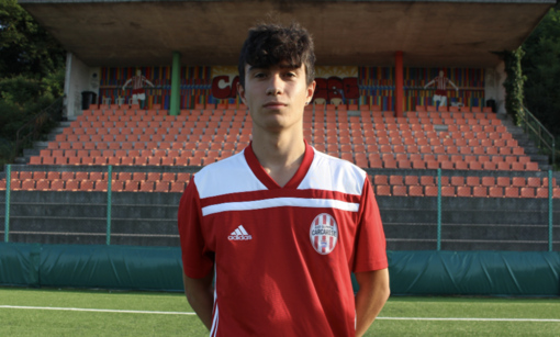Calcio, Carcarese. Rottura del legamento per Luca Gavarone: "Ti aspettiamo in campo!" Calcio, Carcarese. Rottura del legamento per Luca Gavarone: "Ti aspettiamo in campo!"