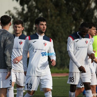 Calcio, Serie D. Il Vado vuol blindare i playoff, le speranze della Cairese passano da Varese Calcio, Serie D. Il Vado vuol blindare i playoff, le speranze della Cairese passano da Varese