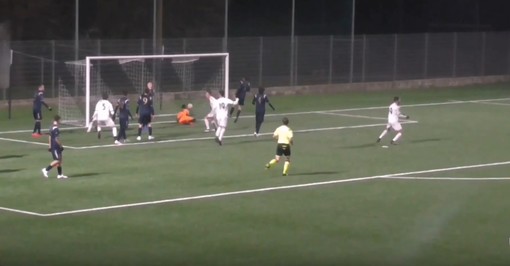 Calcio, Albenga. Gol errori e una rimonta clamorosa. Gli highlights del 3-3 con il Busalla (VIDEO)