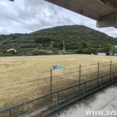 Calcio | Borgio Verezzi, in attesa del rilancio lo stadio diventa un parcheggio Calcio | Borgio Verezzi, in attesa del rilancio lo stadio diventa un parcheggio