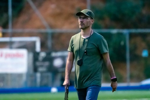 Calcio, Ceriale. Battuto il Borghetto nell'ultimo test. Mambrin: "Contro la Baia sarà una gara difficile, ma il nostro obiettivo è il campionato" (VIDEO) Calcio, Ceriale. Battuto il Borghetto nell'ultimo test. Mambrin: "Contro la Baia sarà una gara difficile, ma il nostro obiettivo è il campionato" (VIDEO)