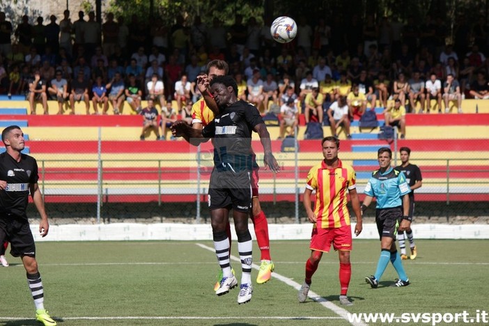 Calciomercato, Serie D. Raffica di conferme per la Lavagnese, Fonjock, Croci e Cirrincione restano in bianconero Calciomercato, Serie D. Raffica di conferme per la Lavagnese, Fonjock, Croci e Cirrincione restano in bianconero
