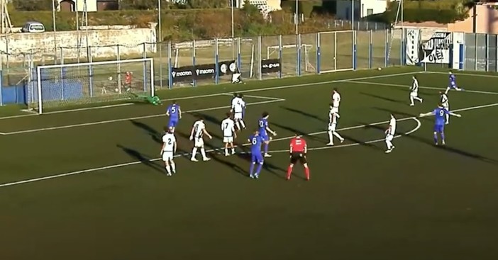 Calcio. L'Albenga non pone resistenza contro il Ligorna, vittoria biancoblu con Miracoli e Lionetti (VIDEO)