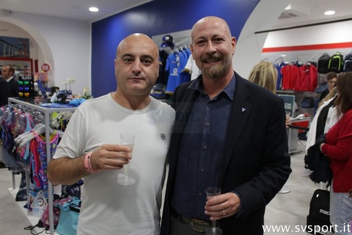 Anche Massimo Massaia era presente all'inaugurazione del Macron Store di Albenga: &quot;Punto vendita all'avanguardia, aperti a ogni collaborazione con le società sportive locali&quot;