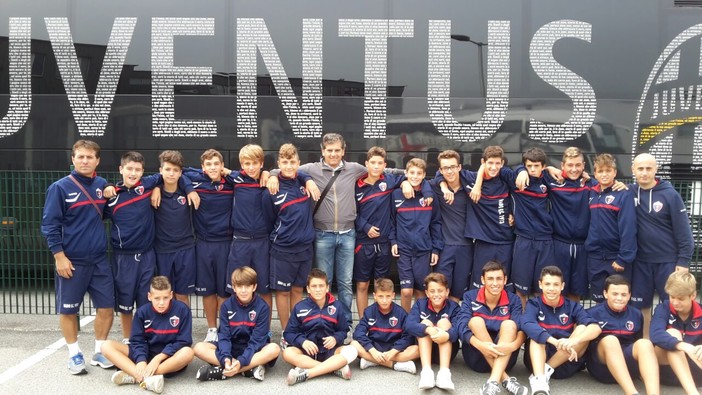 Calcio, Giovanissimi Regionali: il Vado è campione nel Girone A, battuta anche la concorrenza del Genoa Calcio, Giovanissimi Regionali: il Vado è campione nel Girone A, battuta anche la concorrenza del Genoa