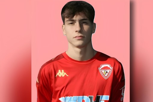 Calciomercato, Vado. Sul taccuino rossoblu c'è il varesino Stampi, Mele al Campomorone Calciomercato, Vado. Sul taccuino rossoblu c'è il varesino Stampi, Mele al Campomorone