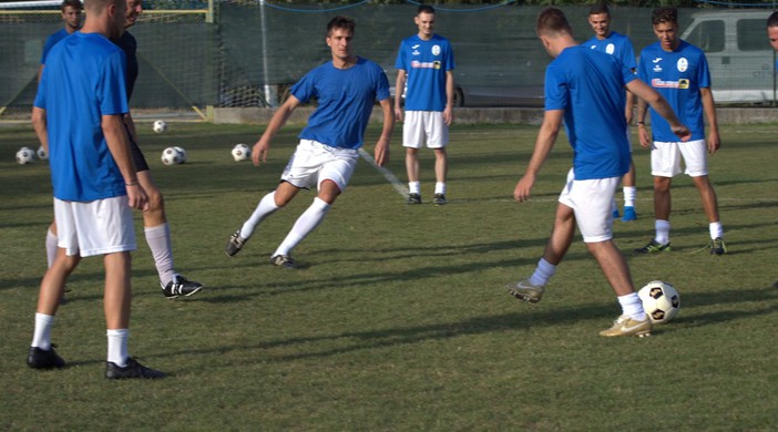 Calcio, Pallare: i biancoblu hanno iniziato la preparazione, le prime immagini in arrivo dal "Ravera" (FOTOGALLERY)