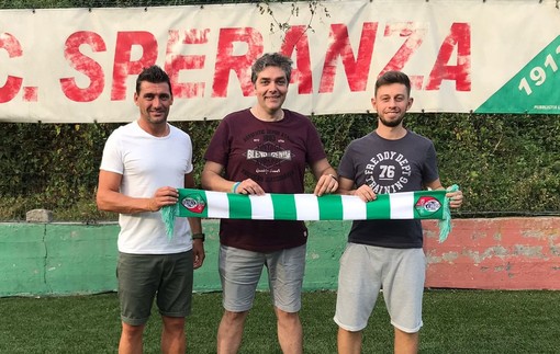 Calcio, Speranza. Ora è ufficiale, la panchina rossoverde va a Davide Girgenti Calcio, Speranza. Ora è ufficiale, la panchina rossoverde va a Davide Girgenti