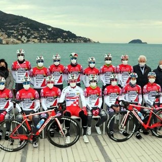 Ciclismo: allenamenti nella Baia del Sole per l'Androni Giocattoli Sidermec, grande esclusa dal Giro 2021