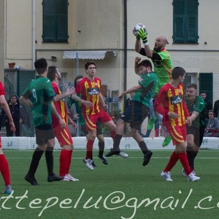 Calcio, Eccellenza. Il Finale a un solo passo dal traguardo, l'Unione Sanremo ospita il Valdivara