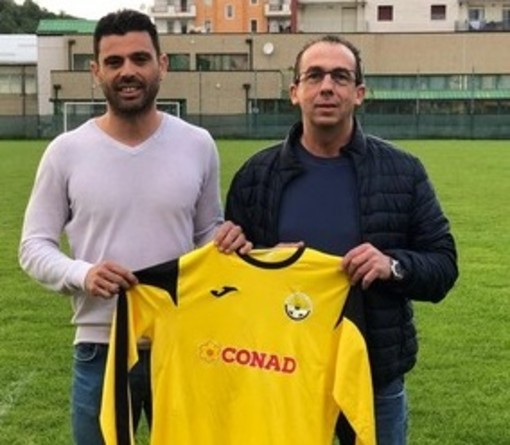 Calcio, Prima Categoria. Aurora, l'esordio in campionato è un pareggio. Mister Adami guarda avanti: " Abbiamo buone potenzialità, ma c'è da lavorare" Calcio, Prima Categoria. Aurora, l'esordio in campionato è un pareggio. Mister Adami guarda avanti: " Abbiamo buone potenzialità, ma c'è da lavorare"