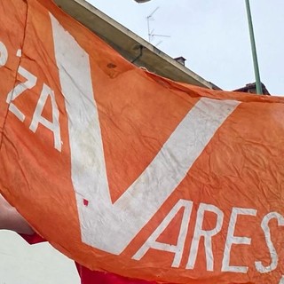 FINALE PLAYOFF -2 Almeno 200 tifosi biancorossi a Sanremo. La curva: «Un gruppo di amici non molla mai»