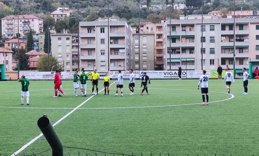 Calcio, Eccellenza. Il Pietra impone il primo pari interno all'Angelo Baiardo: 1-1 con Tona e Battaglia Calcio, Eccellenza. Il Pietra impone il primo pari interno all'Angelo Baiardo: 1-1 con Tona e Battaglia