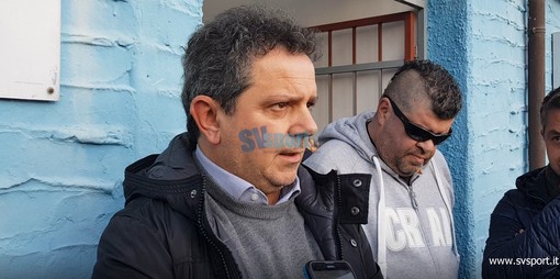 Calcio, Savona. Il bagno di realtà del presidente Sgubin: "Non sono Marchionne, serve urgentemente denaro liquido" (VIDEO) Calcio, Savona. Il bagno di realtà del presidente Sgubin: "Non sono Marchionne, serve urgentemente denaro liquido" (VIDEO)
