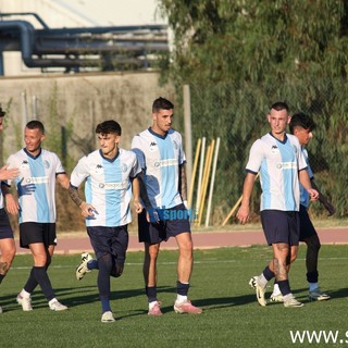 Calcio, Coppa Italia di Eccellenza. I risultati e le squadre qualificate. Passa il Pietra, il Celle Varazze cade in casa, alla S.F. Loano non basta il 3-0 alla Genova Calcio Calcio, Coppa Italia di Eccellenza. I risultati e le squadre qualificate. Passa il Pietra, il Celle Varazze cade in casa, alla S.F. Loano non basta il 3-0 alla Genova Calcio