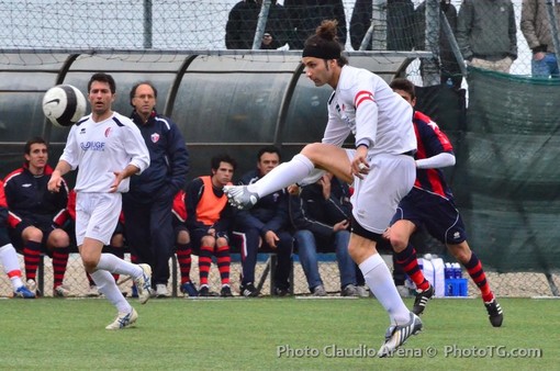 Calciomercato. Il Varazze blinda la difesa, tesserato Tiziano Glauda Calciomercato. Il Varazze blinda la difesa, tesserato Tiziano Glauda