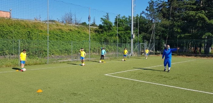 Calcio. La Cairese riparte lunedì, allenamenti individuali sia al "Brin" che al "Rizzo" Calcio. La Cairese riparte lunedì, allenamenti individuali sia al "Brin" che al "Rizzo"