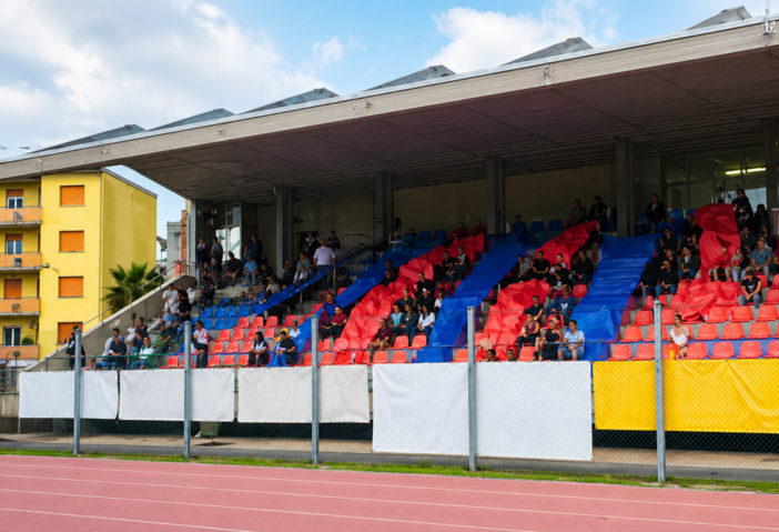 Calcio | Vado. Domenica la grande festa promozione al Chittolina, l'amministrazione comunale: "Tutti allo stadio colorati di rossoblu!"