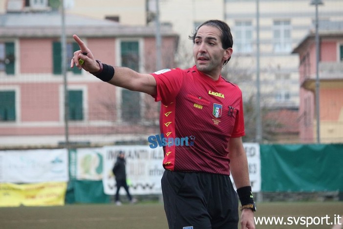 Calcio, Eccellenza. Le terne per la seconda giornata, fischietti da fuori regione per Cairese - Serra e Athletic - Arenzano