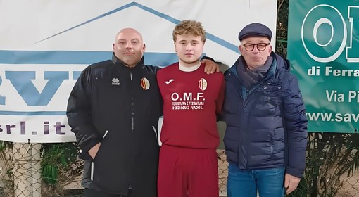 Calciomercato. La Veloce si rinforza ancora, ha firmato Fabio Enzi Calciomercato. La Veloce si rinforza ancora, ha firmato Fabio Enzi