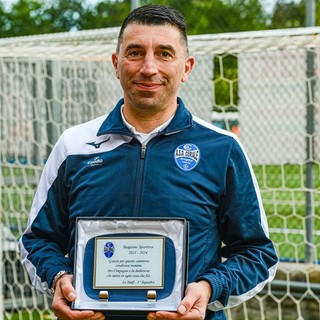 Calcio, Ceriale. C'è l'ufficialità, Pietro Sansalone non sarà più il direttore sportivo biancoblu Calcio, Ceriale. C'è l'ufficialità, Pietro Sansalone non sarà più il direttore sportivo biancoblu