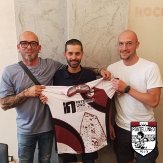 Calcio, Pontelungo. La Juniores a mister Pulerà, con lui Saul Merlino e Luca Giampà Calcio, Pontelungo. La Juniores a mister Pulerà, con lui Saul Merlino e Luca Giampà