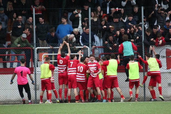 Calcio, Prima Categoria. IL QUILIANO & VALLEGGIA E' IN PROMOZIONE! BATTUTA L'ALBISSOLE, TRIPUDIO PER LA SQUADRA DI FERRARO! Calcio, Prima Categoria. IL QUILIANO & VALLEGGIA E' IN PROMOZIONE! BATTUTA L'ALBISSOLE, TRIPUDIO PER LA SQUADRA DI FERRARO!