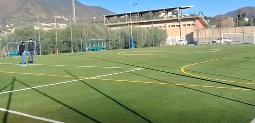 Calcio, Borghetto. Conclusi i lavori allo stadio Oliva, completamente rinnovato il campo a 7 Calcio, Borghetto. Conclusi i lavori allo stadio Oliva, completamente rinnovato il campo a 7