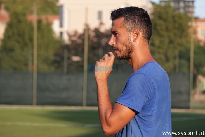Calcio, Genoa. Vincenzo Sgambato promosso in Primavera, sarà il vice di Alessandro Agostini Calcio, Genoa. Vincenzo Sgambato promosso in Primavera, sarà il vice di Alessandro Agostini