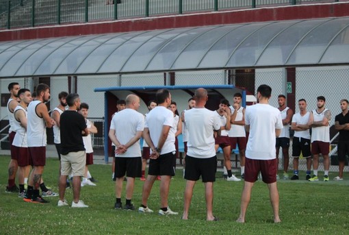 Calcio. Anche il Borghetto in campo per la preparazione, i giocatori confermati per mister Perrone Calcio. Anche il Borghetto in campo per la preparazione, i giocatori confermati per mister Perrone