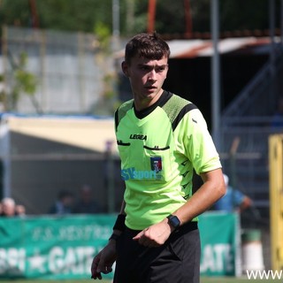 Calcio, Eccellenza. A un fischietto ingauno la finale playoff, Rivasamba - Cairese sarà diretta da Cazacu