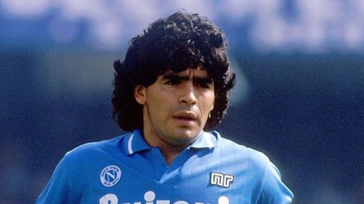 Calcio. Un minuto di raccoglimento per Diego Armando Maradona prima dei match di Vado e Imperia