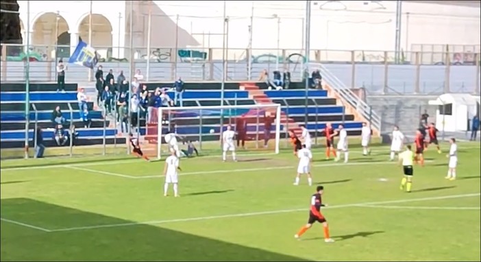 Calcio, Eccellenza: il Rivasamba passa a Imperia, decide il gol di Cuneo (Gli highlights)