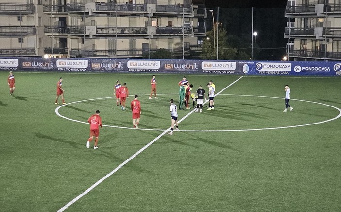 Calcio, Coppa Italia di Eccellenza: Per Pietra e Campomorone è festa del gol, l'andata va ai biancocelesti (4-3) Calcio, Coppa Italia di Eccellenza: Per Pietra e Campomorone è festa del gol, l'andata va ai biancocelesti (4-3)