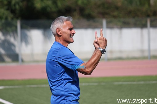 Calcio, Vado. Ieri sera la cena natalizia rossoblu, slitta l'orario di inizio del match contro la Novaromentin