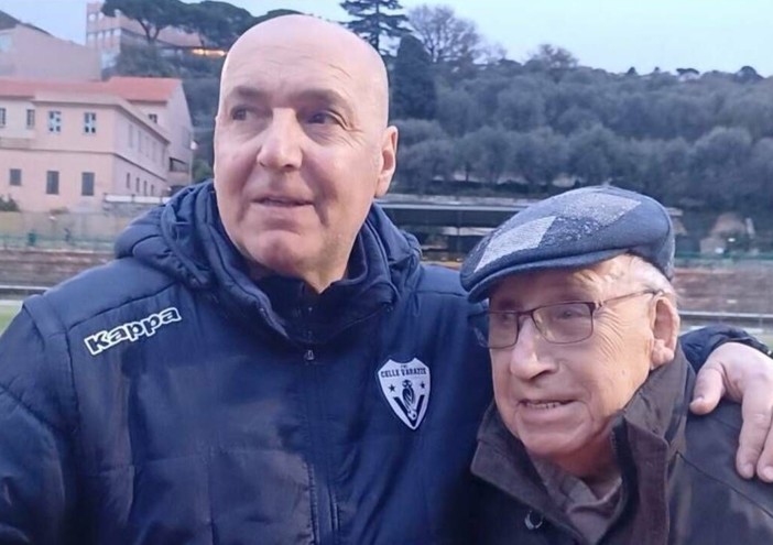 L'abbraccio tra Mario Bolla e mister Luca Monteforte L'abbraccio tra Mario Bolla e mister Luca Monteforte