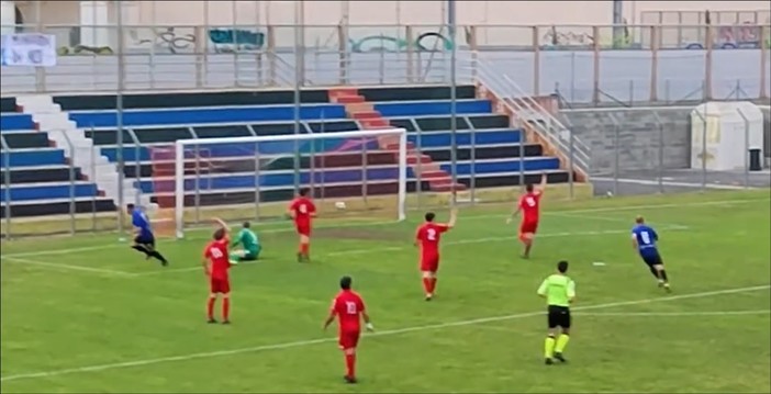 Calcio. Pari spettacolo tra Imperia e Forza e Coraggio. I gol di Giglio, Saviozzi e Ardissone (VIDEO)