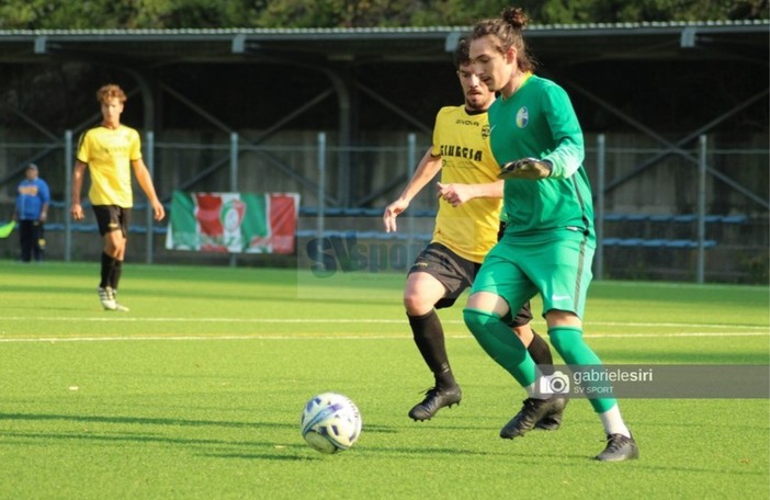Calcio. Letimbro. Un tuffo per un gol, il portiere Bianco segna in extremis il gol del 3-3 con il Plodio