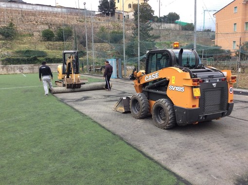Calcio, Pietra Ligure. Iniziati i lavori, inizia a prendere forma il nuovo &quot;Centro Val Maremola&quot; (FOTO)