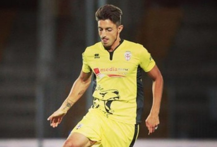 Calciomercato. Ora è ufficiale, Luca Castiglia è un giocatore della Cairese Calciomercato. Ora è ufficiale, Luca Castiglia è un giocatore della Cairese